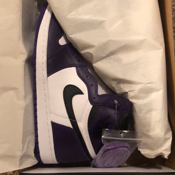 Jordan 1 High Court Purple - Picture 2 of 8